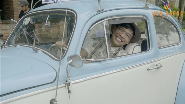 Trung ruồi lần đầu làm tài xế trong series hài mới Taxi Ruồi